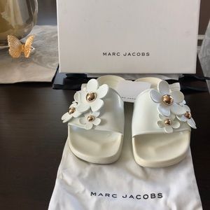Marc Jacob White Daisy Flat Slide Sandal